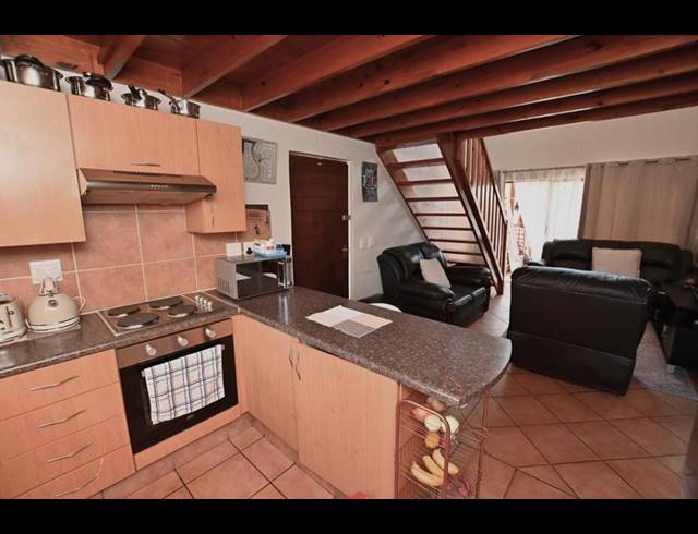 2 BEDROOM APARTMENT FOR SALE IN LONEHILL